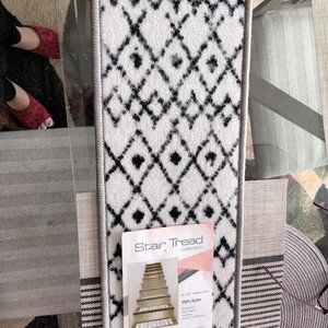 Stair thread